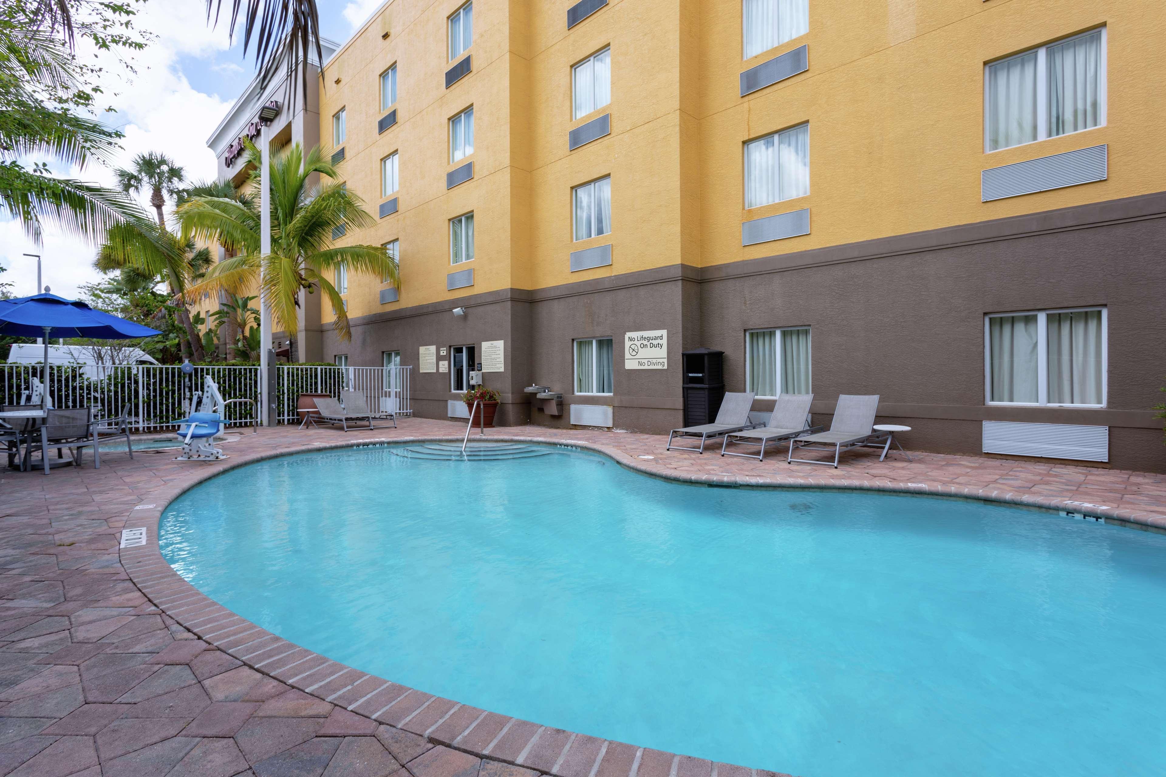 Hampton Inn & Suites - Fort Pierce Exterior photo
